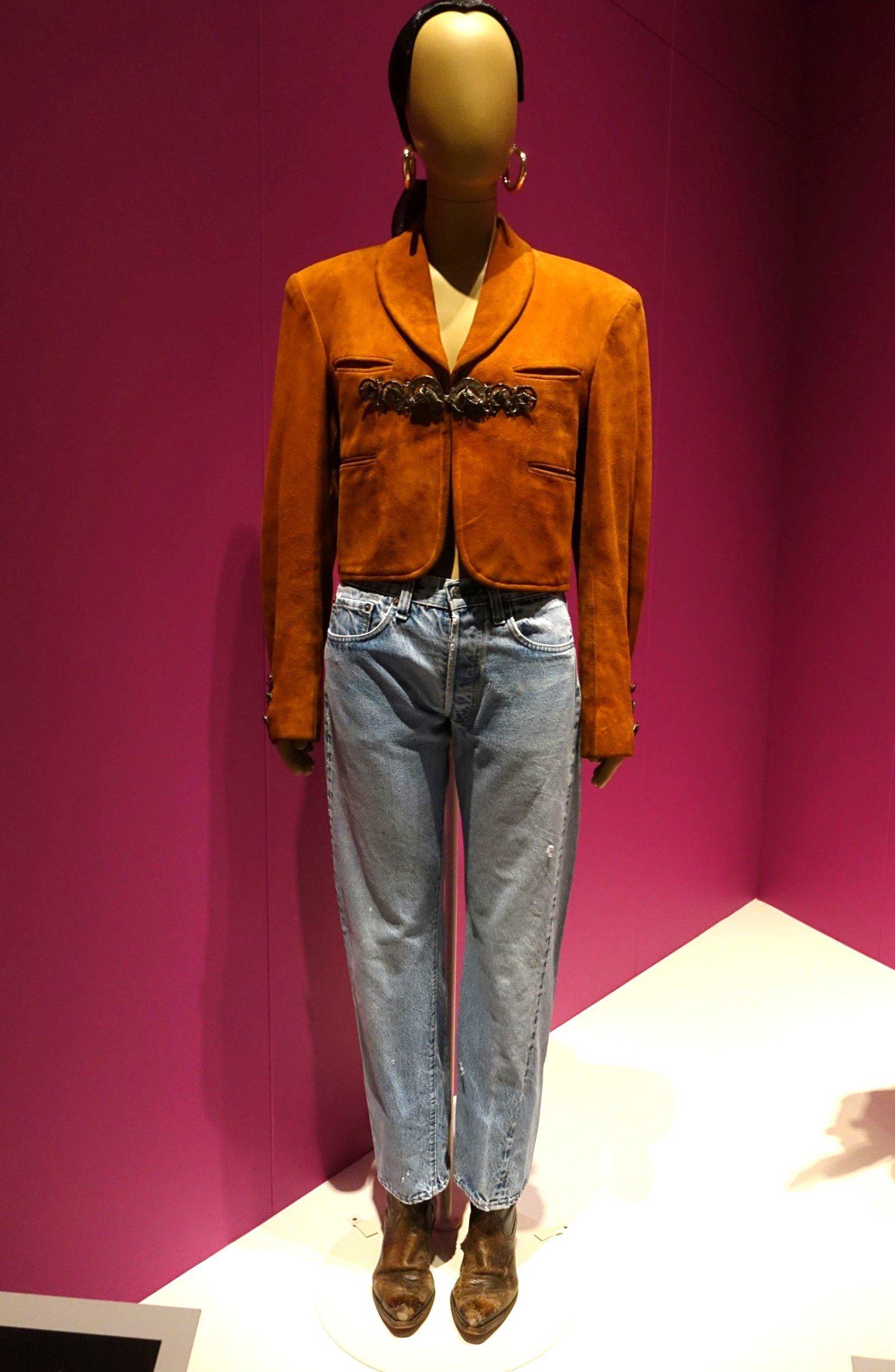Sade's mid-1980s simple chic